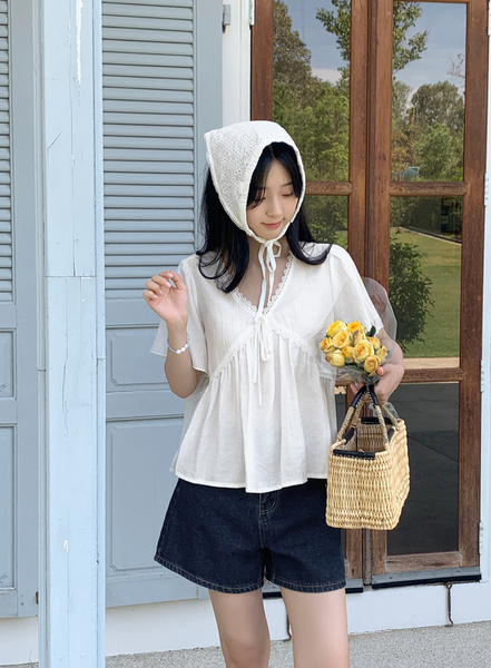 [98°C] [NEAH] Lilac Lace Shirring Blouse