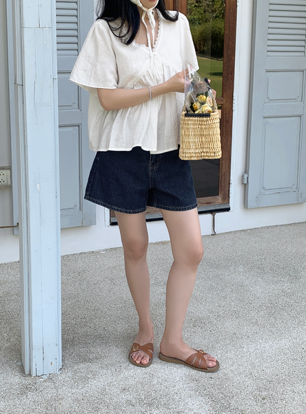 [98°C] [NEAH] Lilac Lace Shirring Blouse