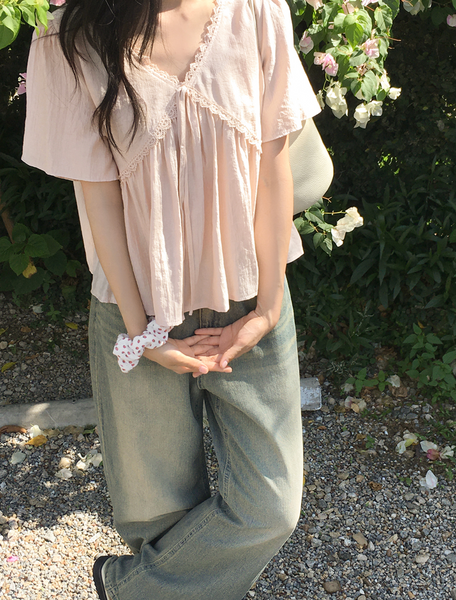 [98°C] [NEAH] Lilac Lace Shirring Blouse