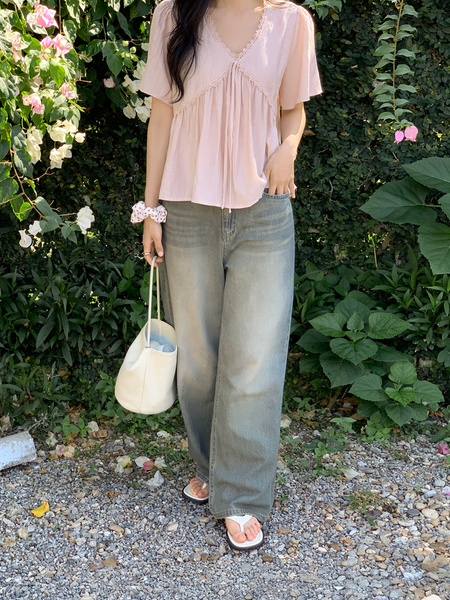 [98°C] [NEAH] Lilac Lace Shirring Blouse