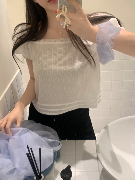 [GIRLS RECIPE] Off Square Short Sleeve Blouse