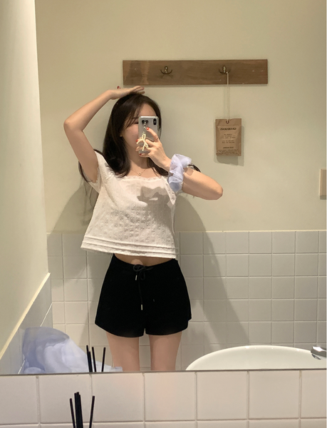 [GIRLS RECIPE] Off Square Short Sleeve Blouse