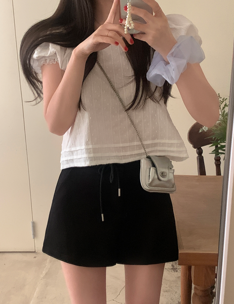 [GIRLS RECIPE] Off Square Short Sleeve Blouse