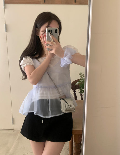[GIRLS RECIPE] Off Square Short Sleeve Blouse