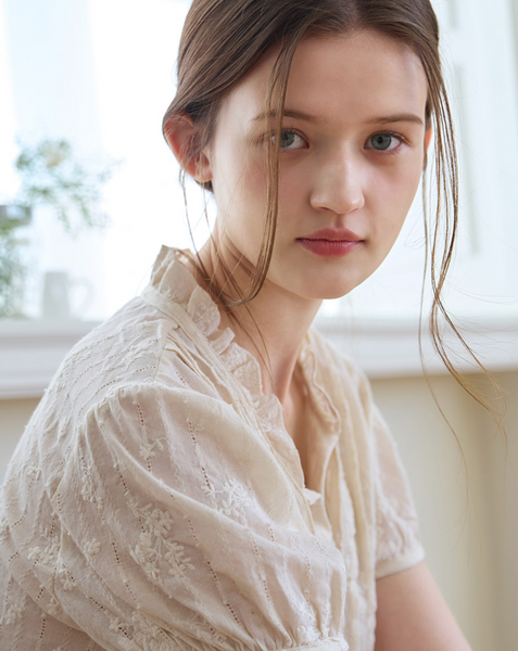 [Letter from Moon] Soap High Neck Ribbon Blouse (Cream)