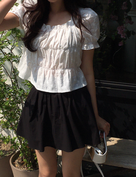 [PETER AND WENDY] Plumeria Shirring Blouse