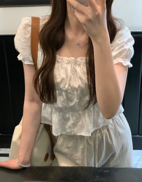 [PETER AND WENDY] Plumeria Shirring Blouse