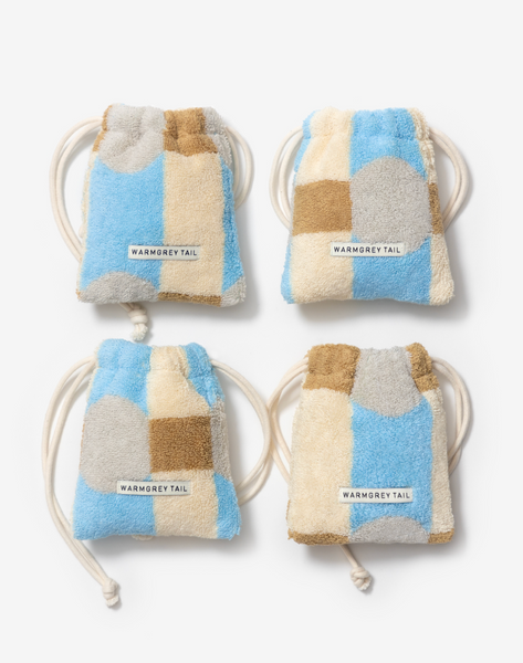 [WARMGREYTAIL] DOT CHECK TERRY POUCH - GREY ON CREAM