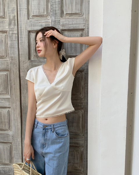 [ADDMORE] Glow Chiffon Lace Crop Blouse