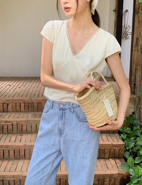 [ADDMORE] Glow Chiffon Lace Crop Blouse