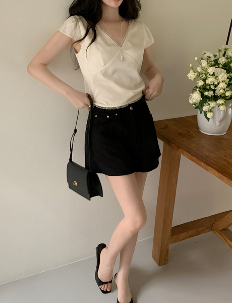 [ADDMORE] Glow Chiffon Lace Crop Blouse