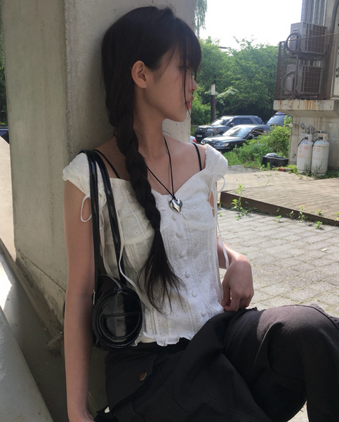 [anyonemore] Ribbon Strap Dff Sleeveless Blouse