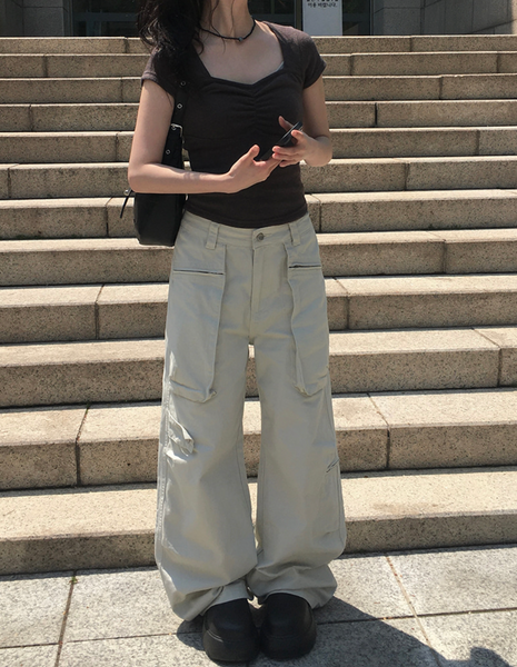 [anyonemore] Duran Amore Square Neck Shirring T-Shirt