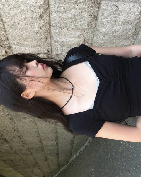 [anyonemore] Duran Amore Square Neck Shirring T-Shirt