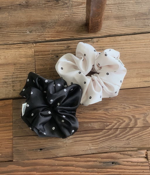 [SOYE PI-NE] Brunch Flower Big Scrunchy