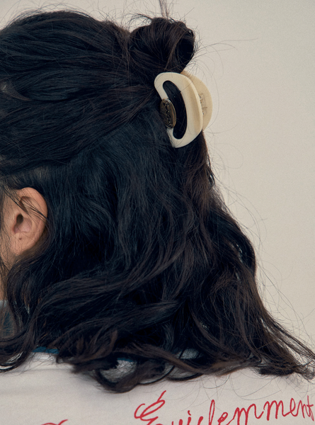 [HOTEL PARIS CHILL] Half Moon Hair Clip (3color)