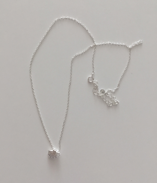 [moat] Mini Shell Necklace (silver925)