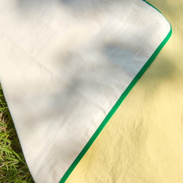 [JOGUMAN STORE] Brachio & Woody Throw Away Picnic Mat & Pouch Set