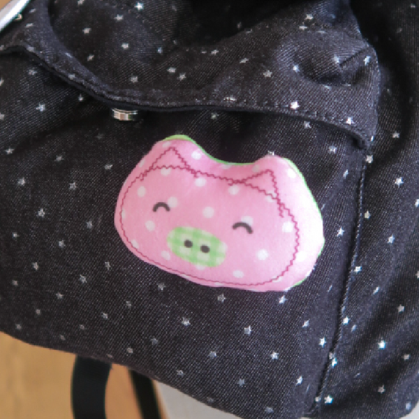 [FLUFFY BROOCH] Pink Dot Pig
