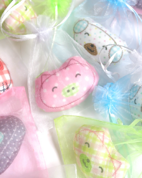 [FLUFFY BROOCH] Pink Dot Pig