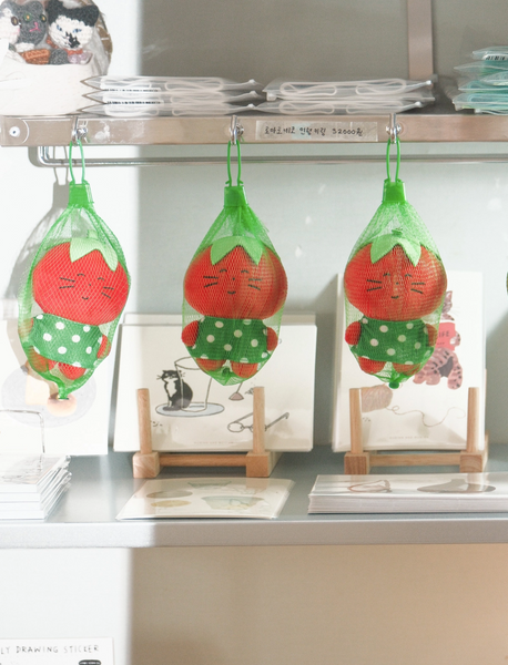 [mdrlife] Tomato Neco Doll Keyring