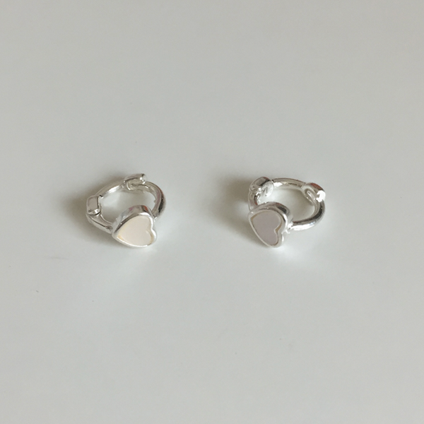 [moat] Tiny Shell Heart Earring (Silver925)
