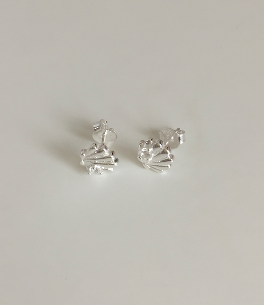 [moat] Mini Shell Earring (Silver925)
