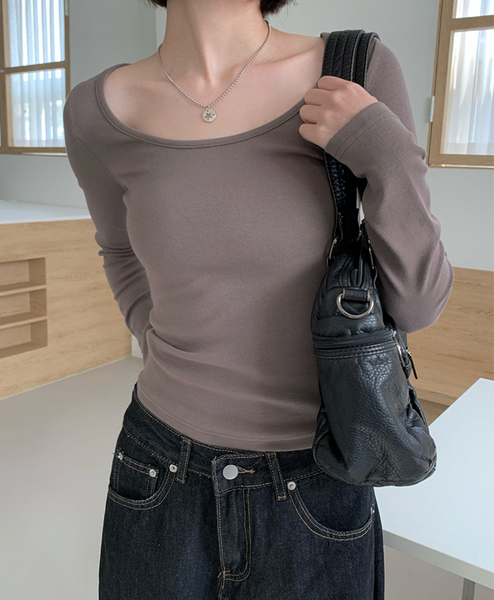 [anyonemore] Charin Deep Uneck Two Way Layered T-Shirt