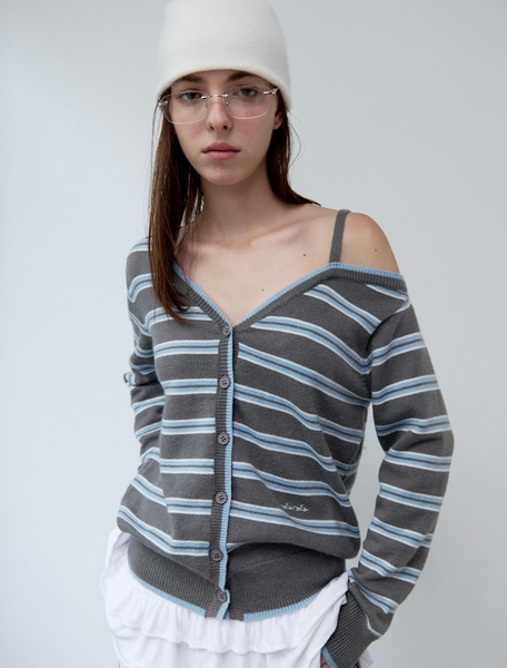 [rola rola] ONE OFF SHOULDER STRIPE CARDIGAN GRAY