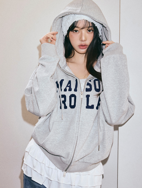 [rola rola] MAISON DE ROLA EMBROIDERY HOOD ZIP-UP GRAY