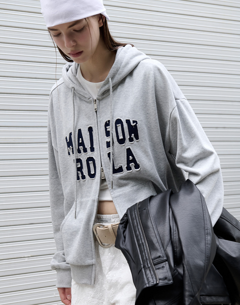 [rola rola] MAISON DE ROLA EMBROIDERY HOOD ZIP-UP GRAY
