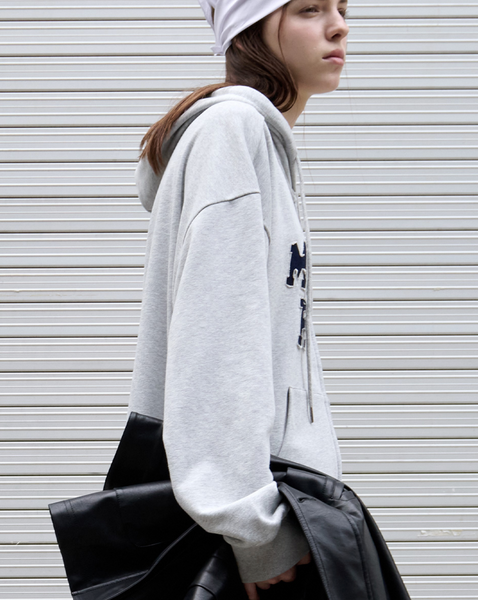 [rola rola] MAISON DE ROLA EMBROIDERY HOOD ZIP-UP GRAY