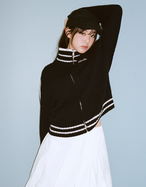 [rola rola] MAISON DE ROLA EMBROIDERY WOOL BLENDED KNIT ZIP-UP BLACK