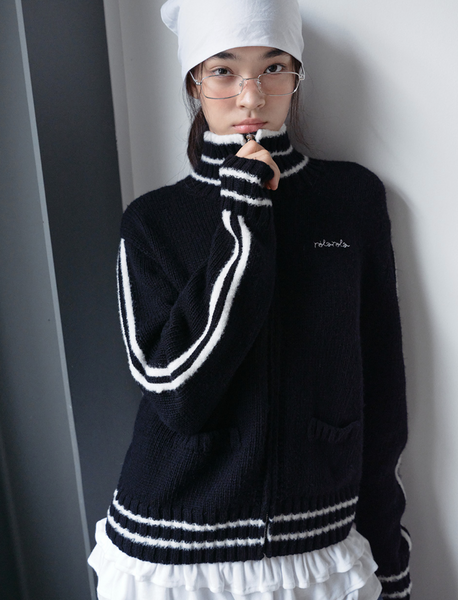 [rola rola] MAISON DE ROLA EMBROIDERY WOOL BLENDED KNIT ZIP-UP BLACK