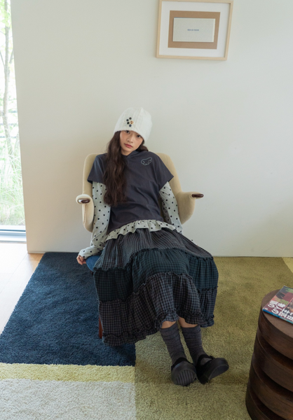 [BAUF] Angel Slim Fit Layered Hooded T-Shirt [Dot Charcoal]