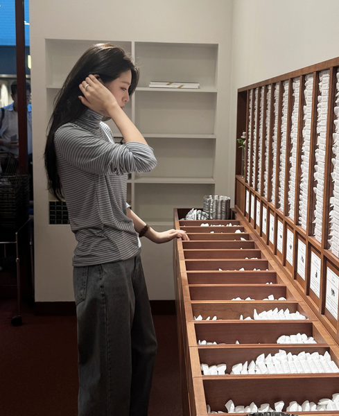 [SLOWAND] #SLOWMADE. Turtleneck & Stripe Turtleneck T-shirt