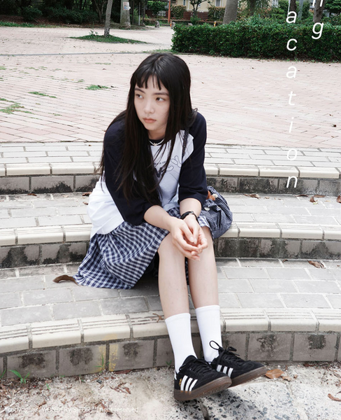 [WONDERVISITOR] KAWAii HEESU Overfit Raglan T-shirt [Navy]