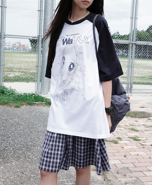 [WONDERVISITOR] KAWAii HEESU Overfit Raglan T-shirt [Navy]