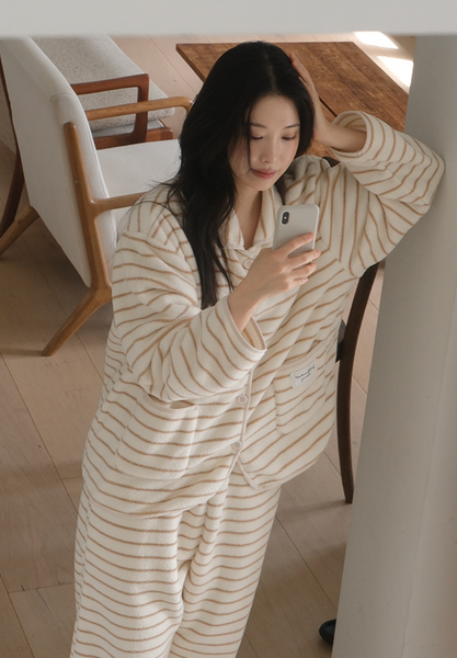 [Juuneedu] Jeu House Strip Sleep Jogger Pajama Set