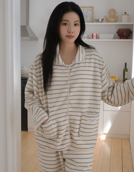 [Juuneedu] Jeu House Strip Sleep Jogger Pajama Set