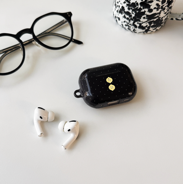 [second morning] Dot Button Airpods Case