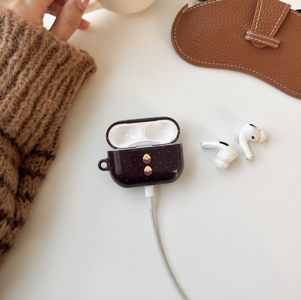 [second morning] Dot Button Airpods Case