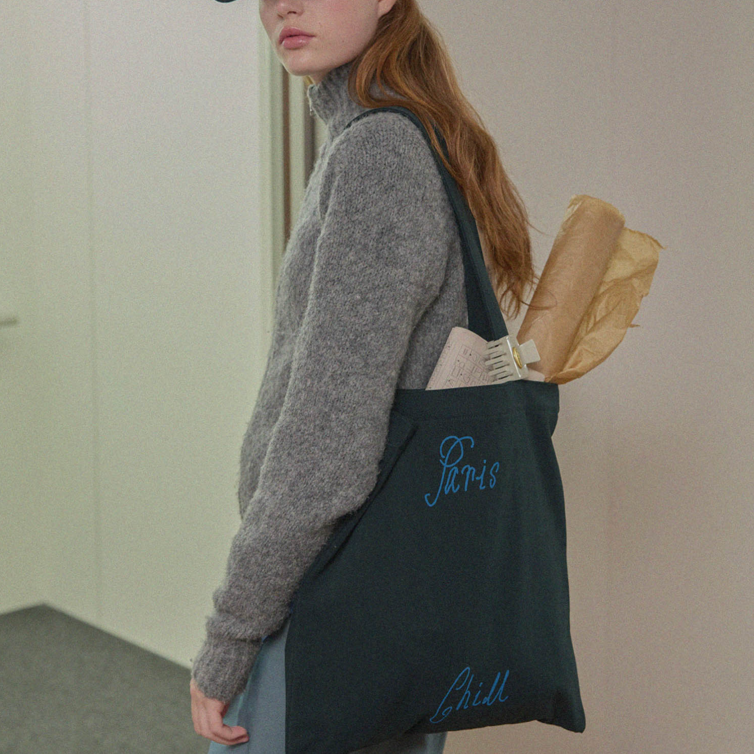 [HOTEL PARIS CHILL] Poétique Shoulder Bag (Black Leaf)