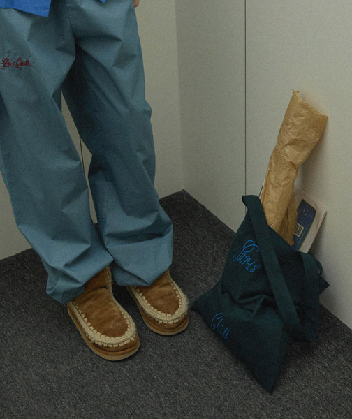 [HOTEL PARIS CHILL] Poétique Shoulder Bag (Black Leaf)