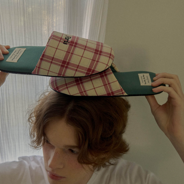 [HOTEL PARIS CHILL] Standby Slippers (Redwood)