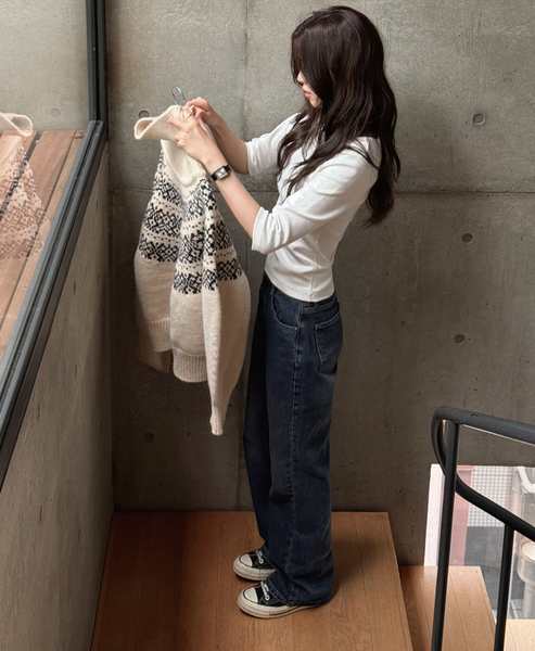 [SLOWAND] ONLYSLOW Nordic Thick High-Neck Knitwear Zip-Up