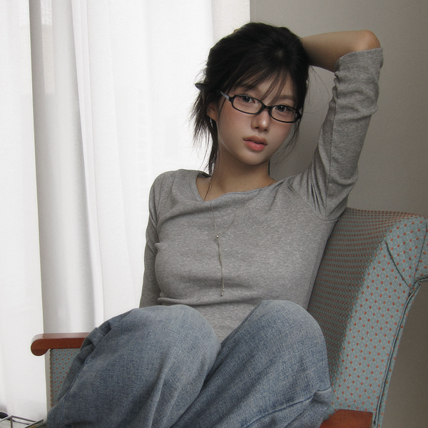 [MODIMOOD] Momu Basic Daily Slim Neck T-shirt