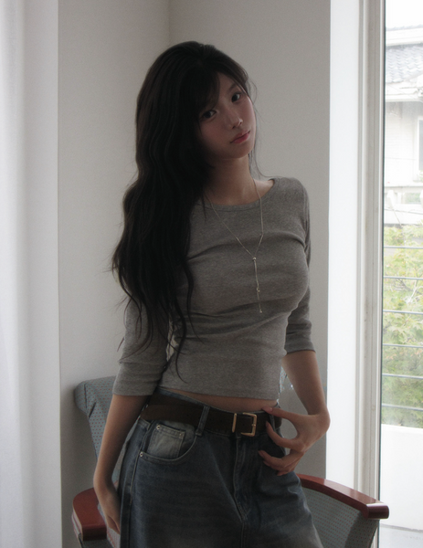 [MODIMOOD] Momu Basic Daily Slim Neck T-shirt