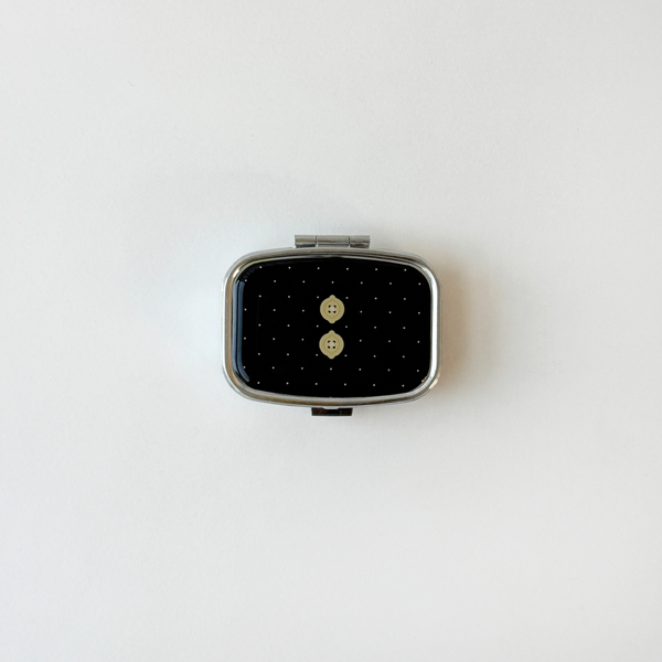 [second morning] Dot Semo Button Tin Case