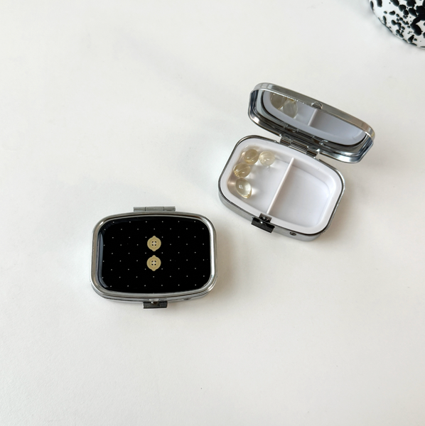 [second morning] Dot Semo Button Tin Case